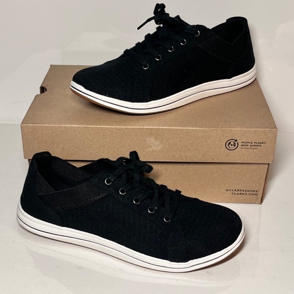 Clarks Cloudsteppers Breeze Sky Lace Crochet Casual Sneakers - Picture 3 of 7